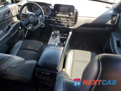 Zdjęcie 8 z 13 samochodu: 2023 NISSAN PATHFINDER SV VIN:5N1DR3BD0PC264039 - miniatura