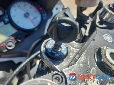 Zdjęcie 8 z 9 samochodu: 2005 YAMAHA YZFR6 L VIN:JYARJ06Y75A005095 - miniatura