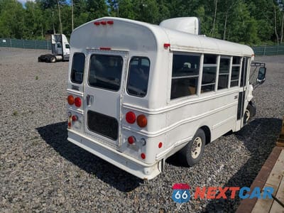 Czwarte zdjęcie samochodu z boku: 2009 CHEVROLET EXPRESS G3500 VIN:1GBHG31C991116060 - miniatura