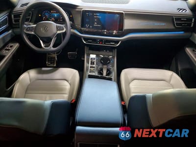 Zdjęcie 8 z 14 samochodu: 2025 VOLKSWAGEN ATLAS CROSS SPORT SEL R-LINE VIN:1V2AE2CA3SC211697 - miniatura