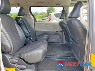 Zdjęcie 11 z 14 samochodu: 2014 TOYOTA SIENNA VIN:5TDXK3DC8ES436078 - miniatura