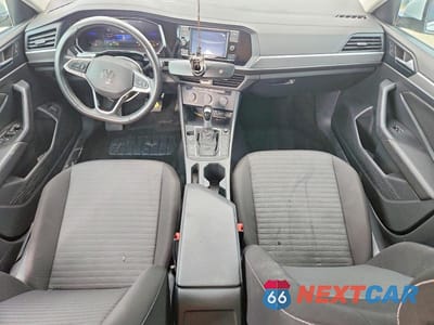 Zdjęcie 8 z 12 samochodu: 2024 VOLKSWAGEN JETTA S VIN:3VW5M7BU3RM100720 - miniatura