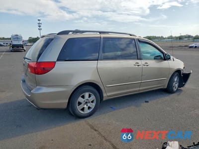 Trzecie zdjęcie samochodu z tyłu: 2004 TOYOTA SIENNA LE 7 PASSENGER VIN:5TDZA23C94S099975 - miniatura