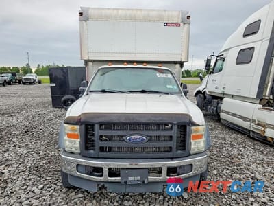 Piąte zdjęcie samochodu w środku: 2008 FORD F550 SUPER DUTY VIN:1FDAF56R08EC65288 - miniatura