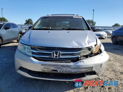 Piąte zdjęcie samochodu w środku: 2011 HONDA ODYSSEY EXL VIN:5FNRL5H65BB021189 - miniatura