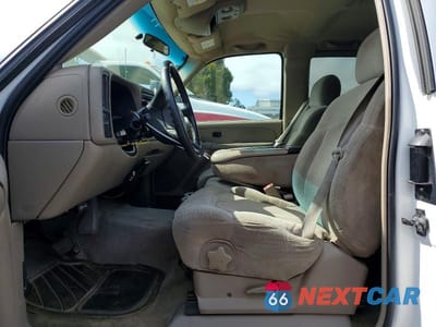Zdjęcie 7 z 13 samochodu: 2002 CHEVROLET SILVERADO C2500 HEAVY DUTY VIN:1GCHC29U32E143543 - miniatura