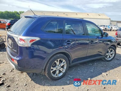 Trzecie zdjęcie samochodu z tyłu: 2015 MITSUBISHI OUTLANDER SE VIN:JA4AD3A31FZ013163 - miniatura