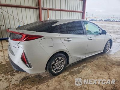 Trzecie zdjęcie samochodu z tyłu: 2021 TOYOTA PRIUS PRIME LIMITED VIN:JTDKAMFPXM3170128 - miniatura