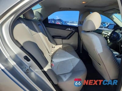 Zdjęcie 10 z 12 samochodu: 2010 KIA FORTE EX VIN:KNAFU4A21A5273276 - miniatura