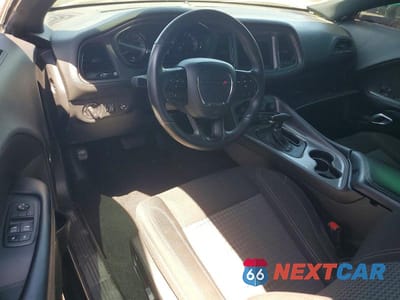 Zdjęcie 8 z 12 samochodu: 2023 DODGE CHALLENGER SXT VIN:2C3CDZAG7PH538822 - miniatura