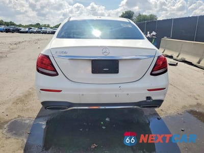 Zdjęcie 6 z 12 samochodu: 2017 MERCEDES-BENZ E 300 VIN:WDDZF4JB2HA104451 - miniatura