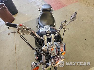 Piąte zdjęcie samochodu w środku: 2000 HONDA VF750 C VIN:JH2RC4307YM600110 - miniatura