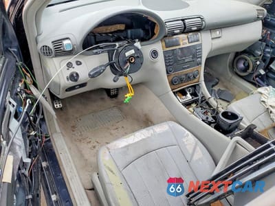 Zdjęcie 8 z 12 samochodu: 2006 MERCEDES-BENZ C 55 AMG VIN:WDBRF76J26F777606 - miniatura