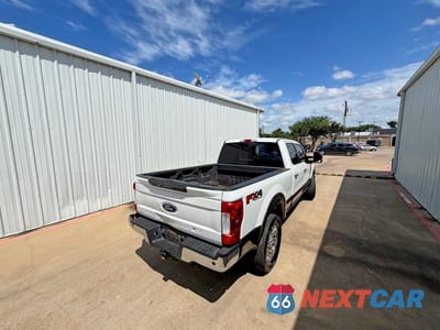 Czwarte zdjęcie samochodu z boku: 2017 FORD F250 SUPER DUTY VIN:1FT7W2BT0HEB94950 - miniatura