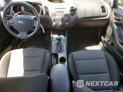 Zdjęcie 8 z 12 samochodu: 2016 KIA FORTE LX VIN:KNAFX4A69G5536858 - miniatura