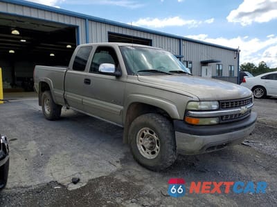 Czwarte zdjęcie samochodu z boku: 2000 CHEVROLET SILVERADO K2500 VIN:1GCGK29U2YZ170801 - miniatura