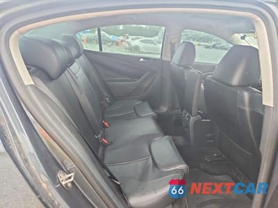 Zdjęcie 10 z 12 samochodu: 2009 VOLKSWAGEN PASSAT TURBO VIN:WVWJK73C39P015383 - miniatura