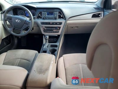 Zdjęcie 8 z 12 samochodu: 2015 HYUNDAI SONATA SE VIN:5NPE24AF5FH227559 - miniatura