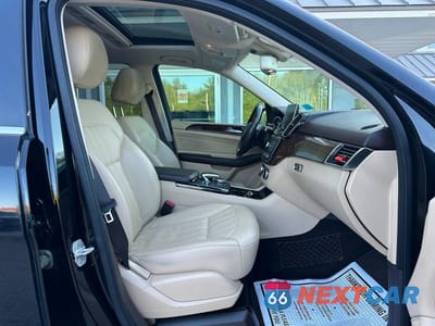 Piąte zdjęcie samochodu w środku: 2016 MERCEDES-BENZ GLE 350 4MATIC VIN:4JGDA5HB6GA711834 - miniatura