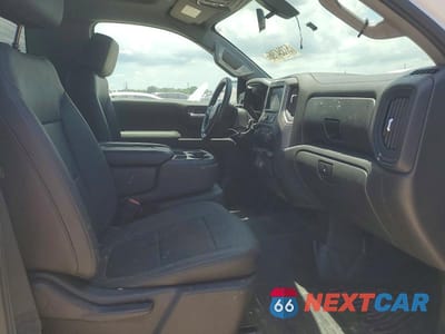 Zdjęcie 10 z 12 samochodu: 2021 CHEVROLET SILVERADO C1500 VIN:3GCNWAEK5MG325068 - miniatura