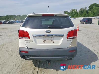 Zdjęcie 6 z 13 samochodu: 2011 KIA SORENTO EX VIN:5XYKU4A24BG088665 - miniatura