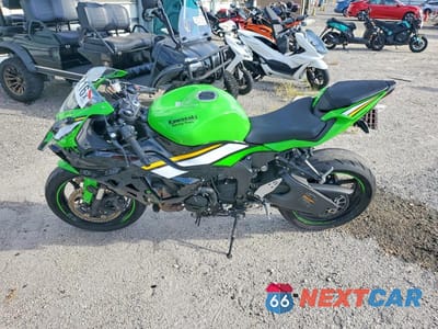 Trzecie zdjęcie samochodu z tyłu: 2025 KAWASAKI ZX636 K VIN:JKBZXJK12SA007324 - miniatura