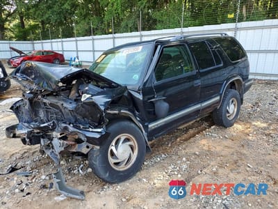 1998 CHEVROLET BLAZER 1GNDT13W7W2214745 - główne zdjęcie licytacji z USA - miniatura