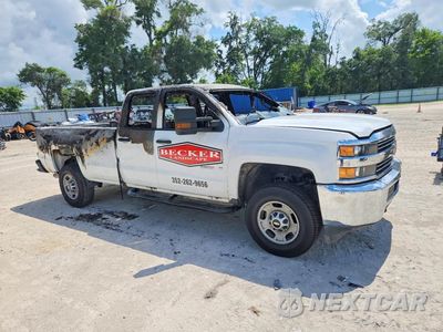 Czwarte zdjęcie samochodu z boku: 2017 CHEVROLET SILVERADO C2500 HEAVY DUTY VIN:1GC2CUEG9HZ189848 - miniatura