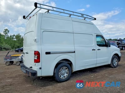 Trzecie zdjęcie samochodu z tyłu: 2016 NISSAN NV 2500 HD SV VIN:1N6BF0LY9GN812643 - miniatura