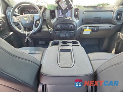 Zdjęcie 8 z 13 samochodu: 2026 CHEVROLET SILVERADO K1500 VIN:3GCPKAEK0TG328625 - miniatura