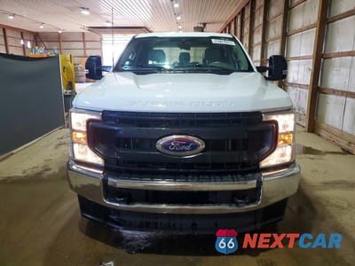 Piąte zdjęcie samochodu w środku: 2022 FORD F250 SUPER DUTY VIN:1FT7W2B66NEF74333 - miniatura