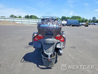 Czwarte zdjęcie samochodu z boku: 2012 CAN-AM SPYDER ROADSTER RT-LTD VIN:2BXJBRC13CV001507 - miniatura