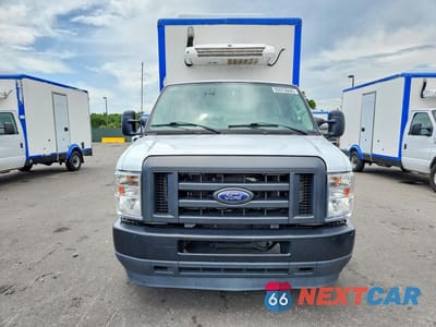 Piąte zdjęcie samochodu w środku: 2023 FORD E350 REFRIGERATED BOX TRUCK VIN:1FDWE3FK9PDD08479 - miniatura