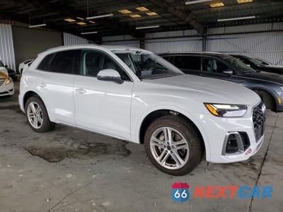 Czwarte zdjęcie samochodu z boku: 2024 AUDI Q5 E PREMIUM PLUS 55 VIN:WA1E2AFY9R2074273 - miniatura