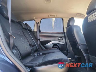 Zdjęcie 10 z 12 samochodu: 2010 MITSUBISHI OUTLANDER SE VIN:JA4AS3AW1AZ014435 - miniatura