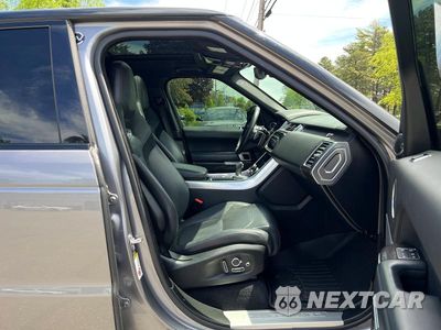 Piąte zdjęcie samochodu w środku: 2020 LAND ROVER RANGE ROVER SPORT SVR VIN:SALWZ2RE2LA882077 - miniatura