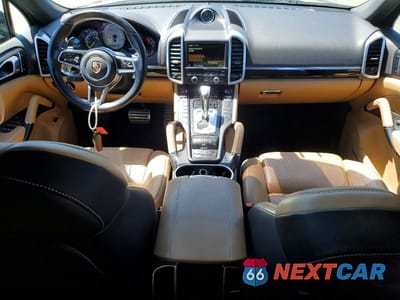 Zdjęcie 8 z 14 samochodu: 2016 PORSCHE CAYENNE SE HYBRID VIN:WP1AE2A2XGLA16523 - miniatura