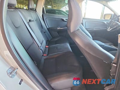 Zdjęcie 11 z 13 samochodu: 2016 VOLVO XC60 T5 VIN:YV440MDJ2G2811225 - miniatura