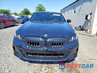 Piąte zdjęcie samochodu w środku: 2024 BMW 530 XI VIN:WBA53FJ03RCS66846 - miniatura