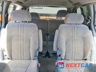 Zdjęcie 10 z 14 samochodu: 2001 TOYOTA SIENNA LE VIN:4T3ZF13C41U399378 - miniatura