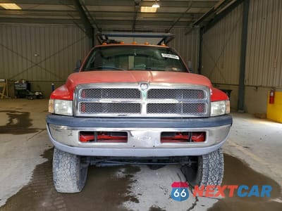Piąte zdjęcie samochodu w środku: 2002 DODGE RAM 2500 VIN:3B7KF26Z52M207881 - miniatura