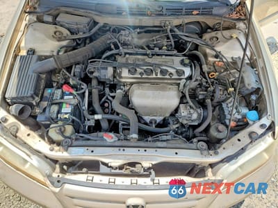 Zdjęcie 11 z 12 samochodu: 2002 HONDA ACCORD EX VIN:JHMCG66812C005653 - miniatura