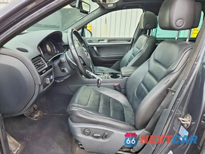Zdjęcie 7 z 13 samochodu: 2014 VOLKSWAGEN TOUAREG V6 VIN:WVGEF9BP9ED014963 - miniatura