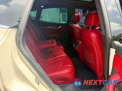Zdjęcie 11 z 15 samochodu: 2018 MASERATI LEVANTE VIN:ZN661XUA6JX292117 - miniatura