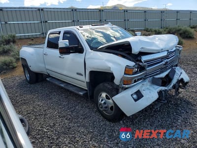 Czwarte zdjęcie samochodu z boku: 2015 CHEVROLET SILVERADO K3500 HIGH COUNTRY VIN:1GC4K1E81FF663888 - miniatura