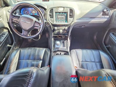 Zdjęcie 8 z 12 samochodu: 2018 CHRYSLER 300 S VIN:2C3CCABG7JH142934 - miniatura
