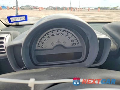 Zdjęcie 9 z 12 samochodu: 2009 SMART FORTWO PURE VIN:WMEEJ31X19K248356 - miniatura