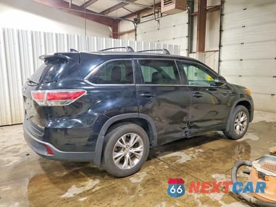 Trzecie zdjęcie samochodu z tyłu: 2015 TOYOTA HIGHLANDER XLE VIN:5TDJKRFH7FS201576 - miniatura