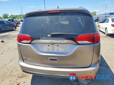 Zdjęcie 6 z 13 samochodu: 2017 CHRYSLER PACIFICA VIN:2C4RC1EG5HR695605 - miniatura