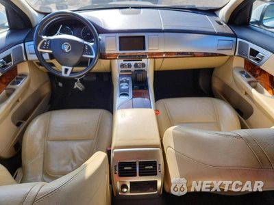 Zdjęcie 8 z 12 samochodu: 2015 JAGUAR XF 2.0T PREMIUM VIN:SAJWA0FS2FPU68426 - miniatura